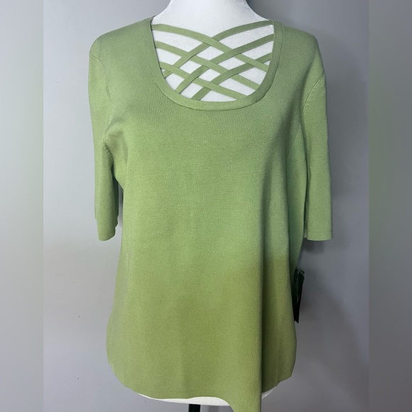 NWT Nygard Silk Blend Stylish Top!! - Picture 1 of 9